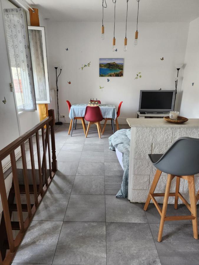 Appartement F2 tout confort proche centre ville avec parking Montluçon Extérieur photo