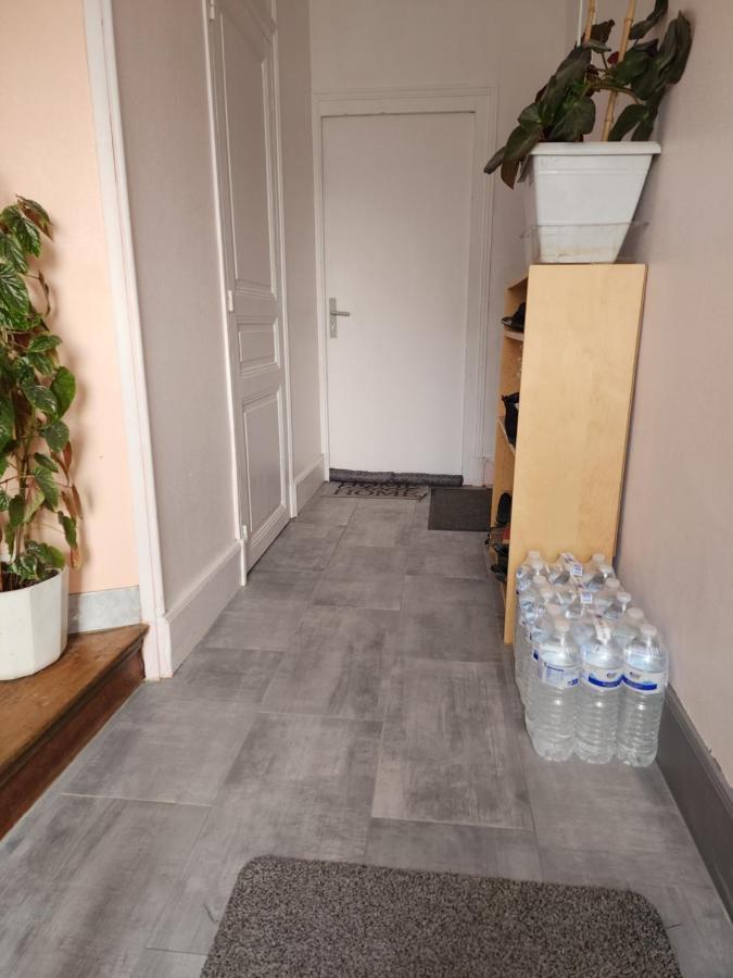 Appartement F2 tout confort proche centre ville avec parking Montluçon Extérieur photo