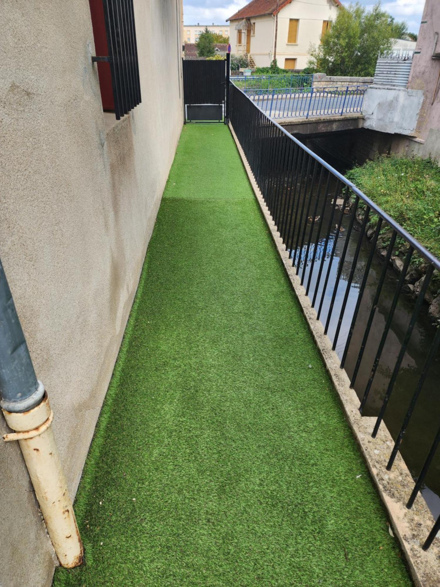 Appartement F2 tout confort proche centre ville avec parking Montluçon Extérieur photo