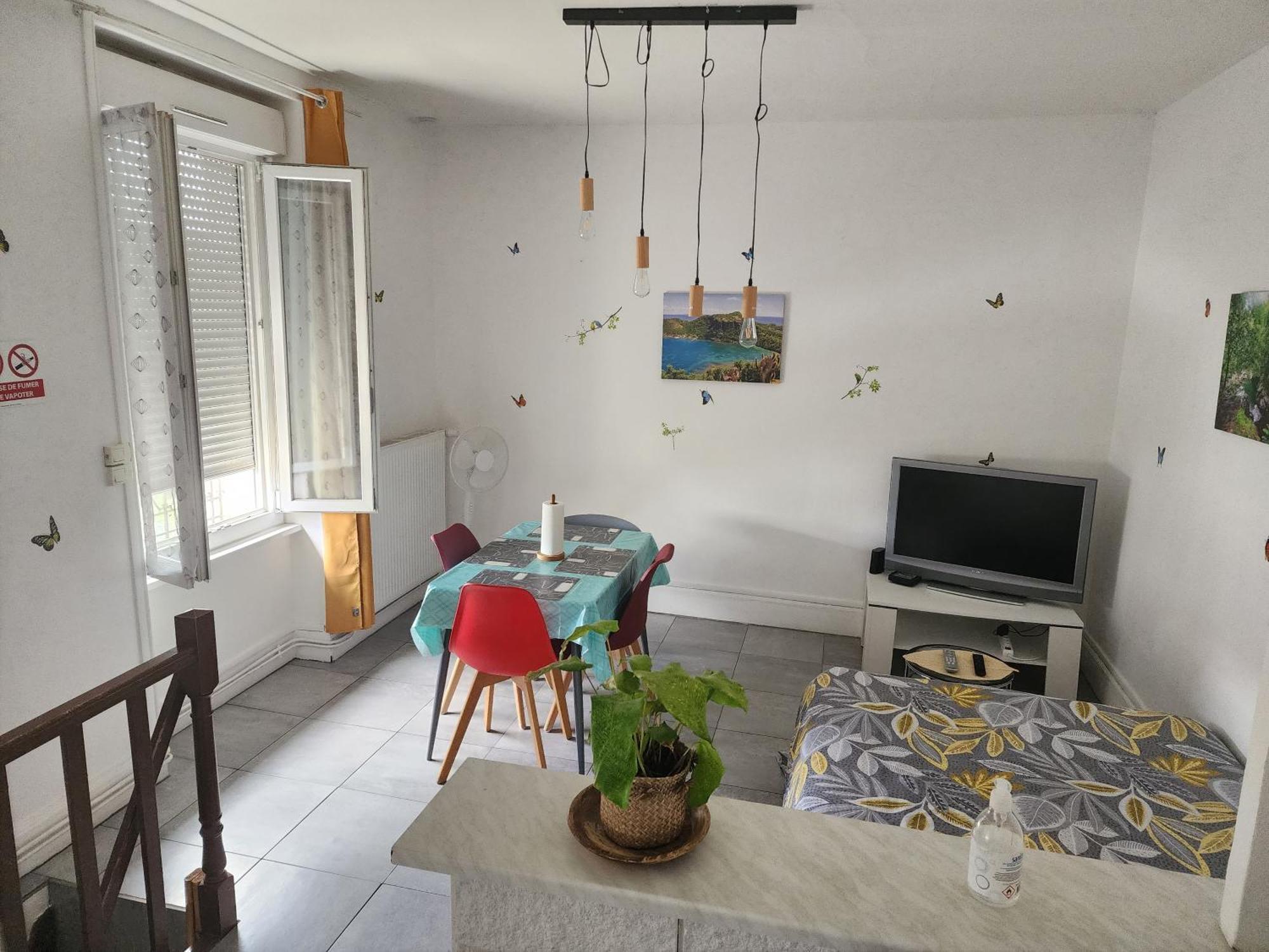 Appartement F2 tout confort proche centre ville avec parking Montluçon Extérieur photo